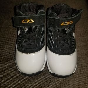 Nike toddler Lebron's 7